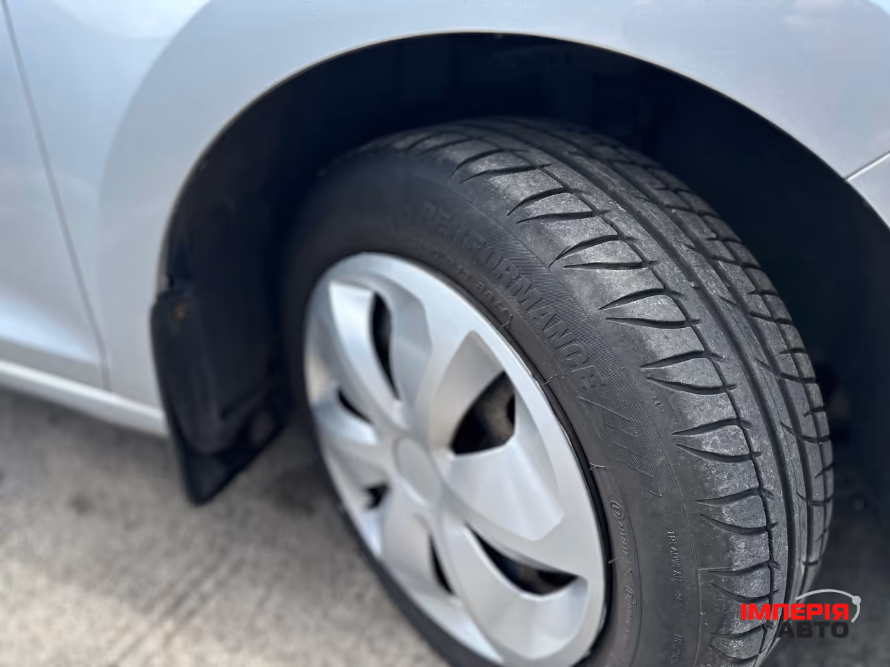 Skoda Rapid - фото 7