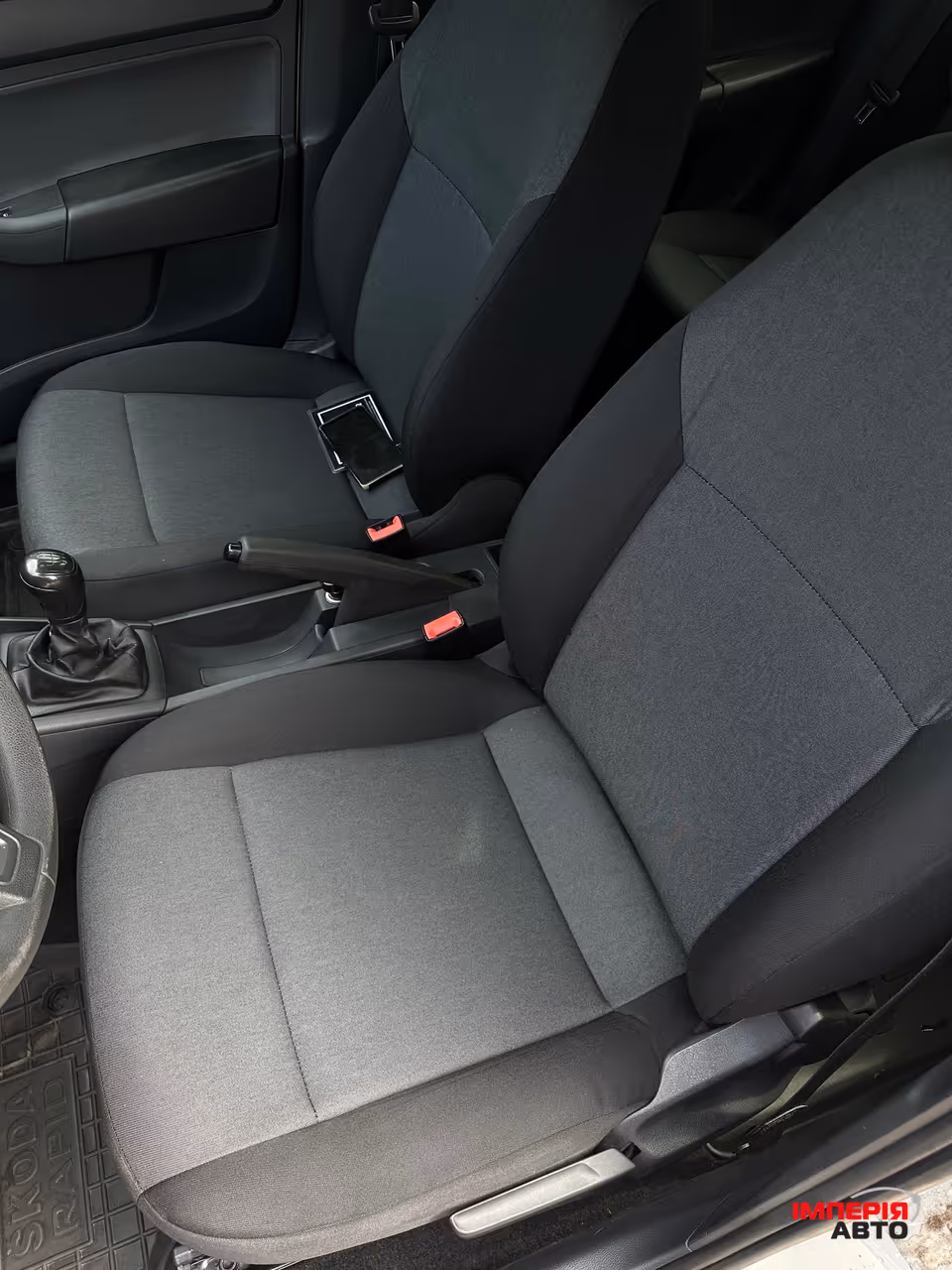 Skoda Rapid - фото 8