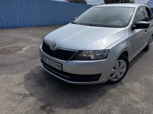 Skoda Rapid - фото 2