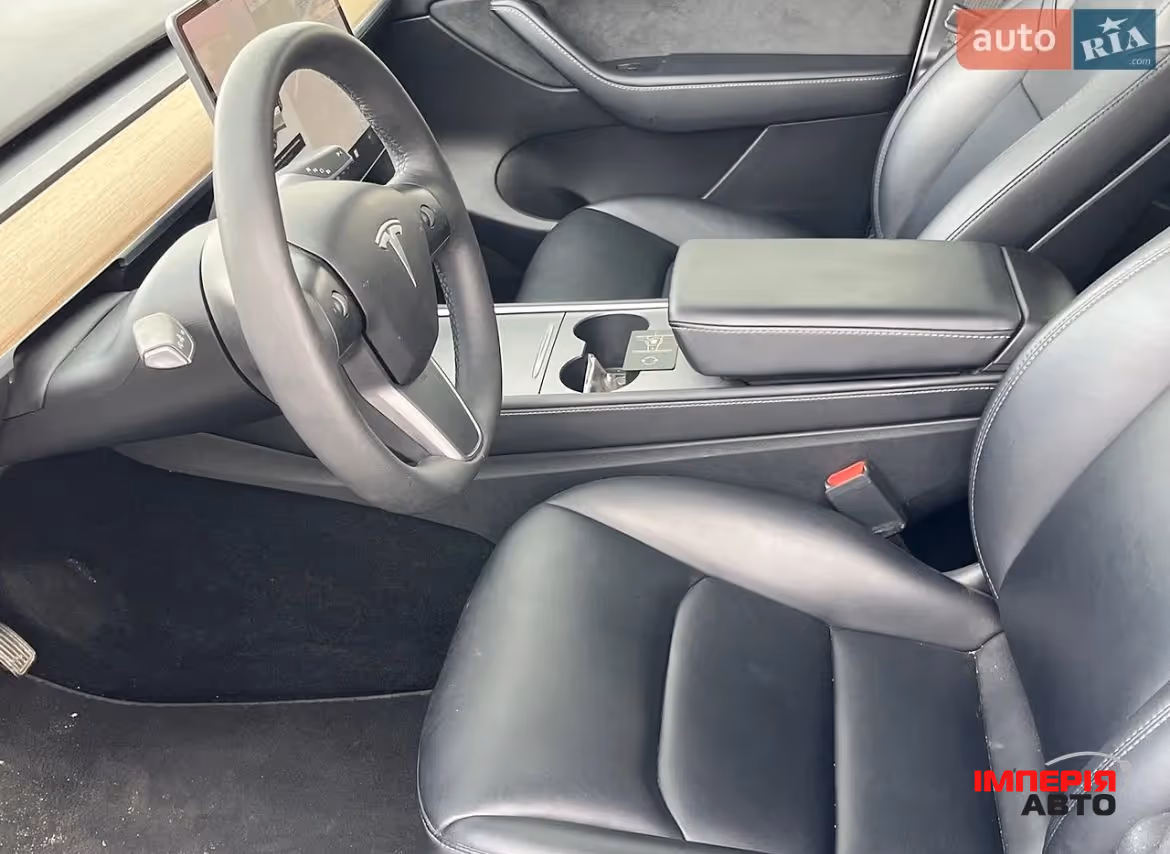 Tesla Model Y - фото 12