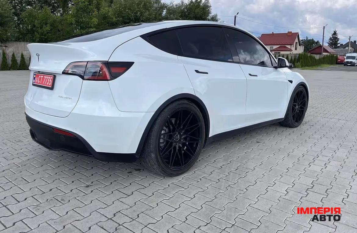 Tesla Model Y - фото 5