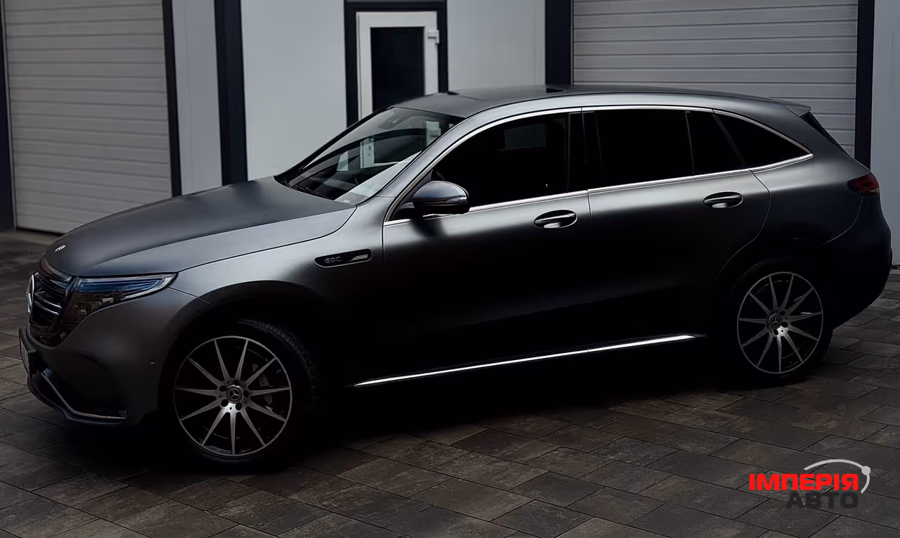 Mercedes-Benz EQC - фото 12