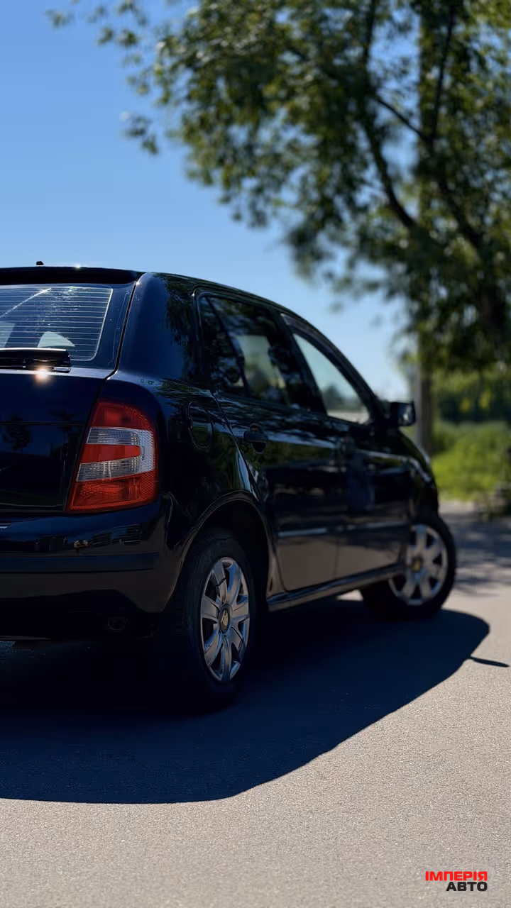 Skoda Fabia - фото 8