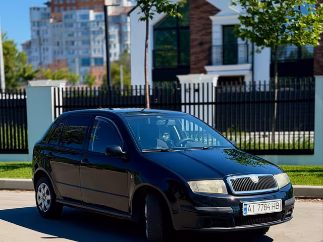 Skoda Fabia - фото 4