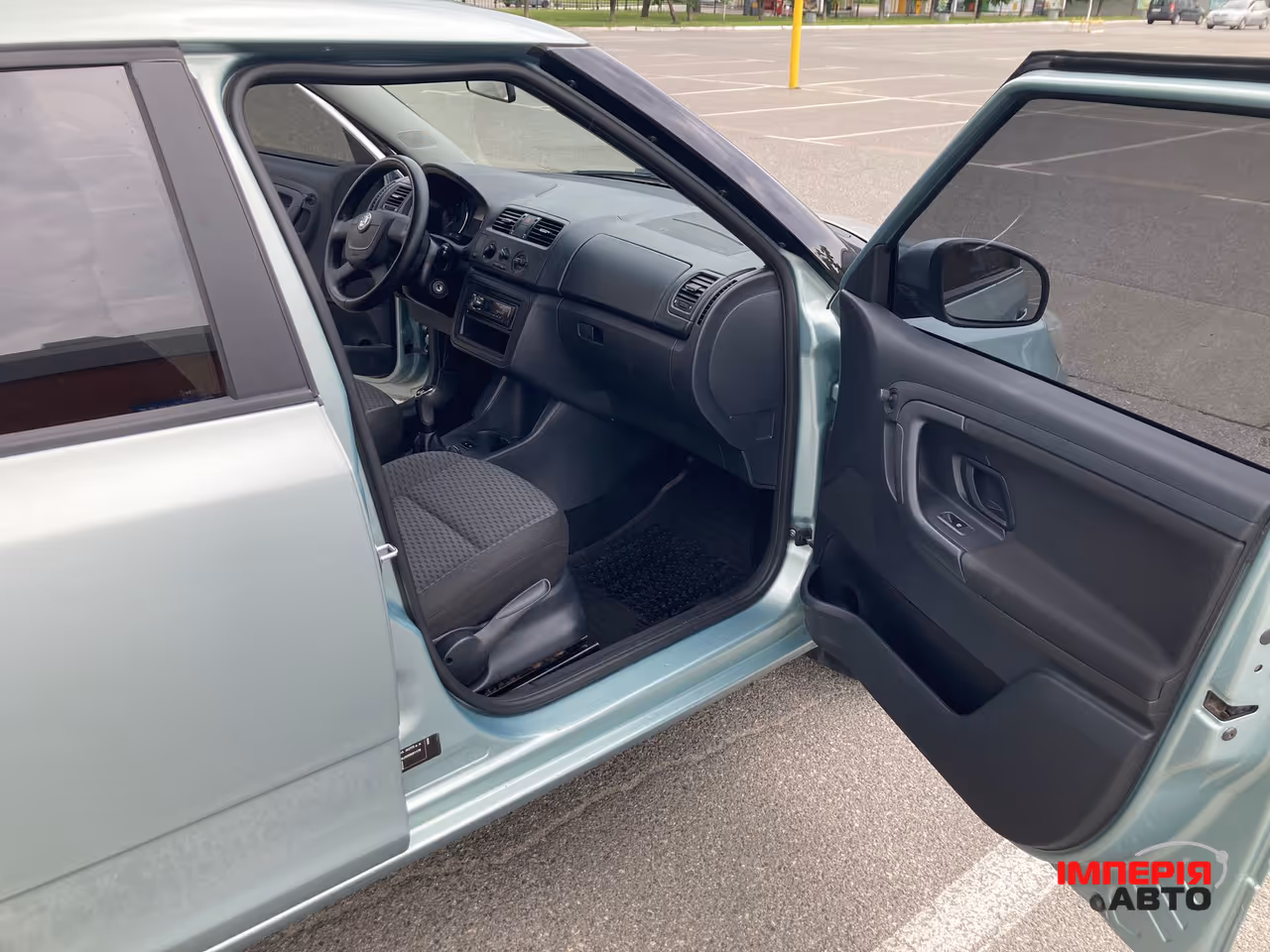 Skoda Fabia - фото 11