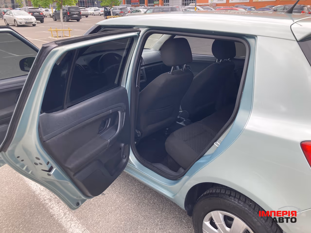 Skoda Fabia - фото 12