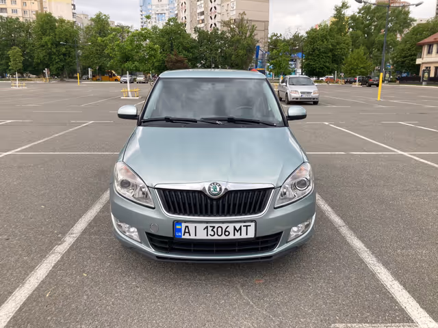 Skoda Fabia - фото 1
