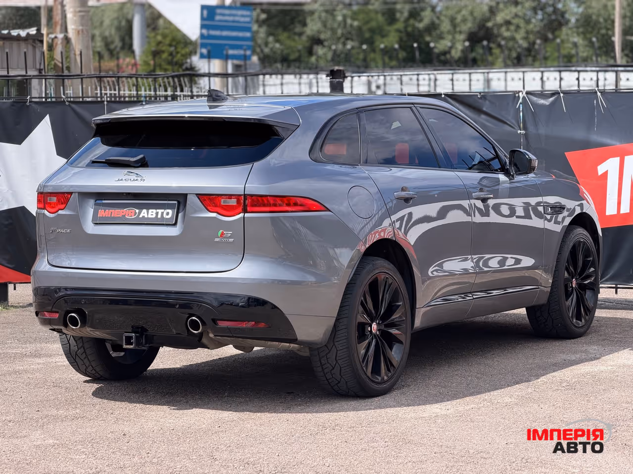 Jaguar F-Pace - фото 4