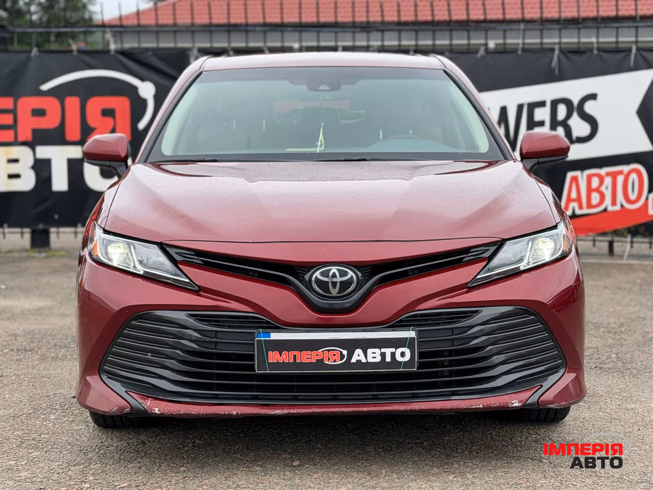 Toyota Camry - фото 2