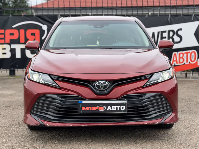 Toyota Camry - фото 2