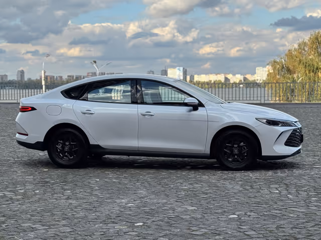 BYD Qin Plus - фото 5