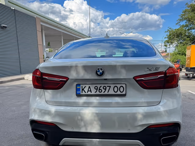 BMW X6 - фото 3