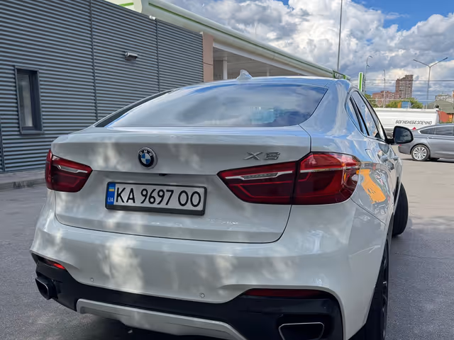 BMW X6 - фото 2
