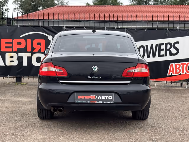 Skoda Superb - фото 4