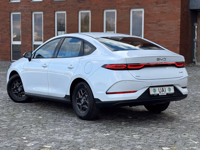 BYD Qin Plus - фото 4