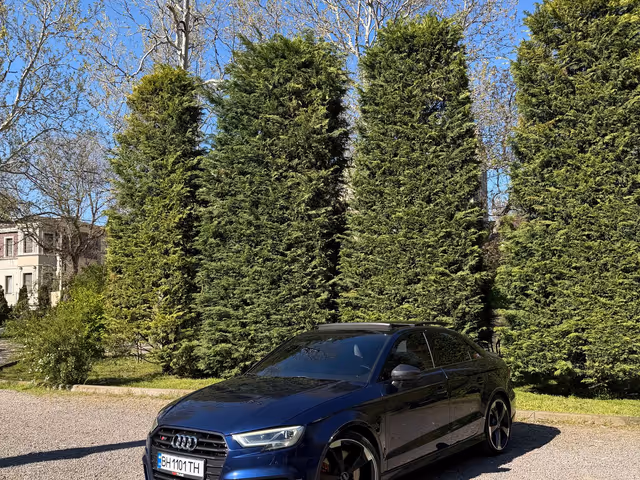Audi S3 - фото 1