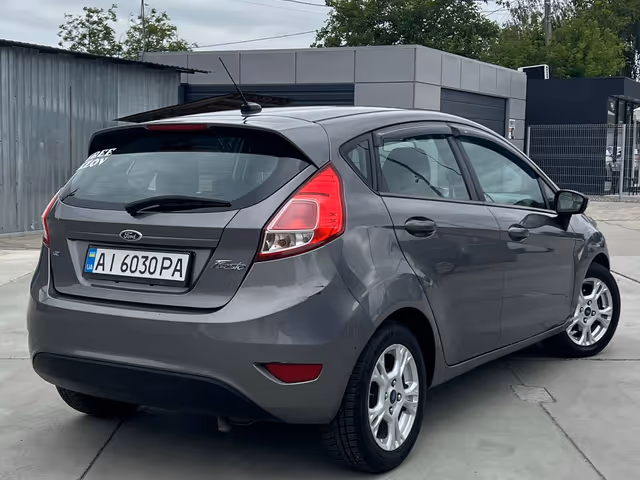 Ford Fiesta - фото 3