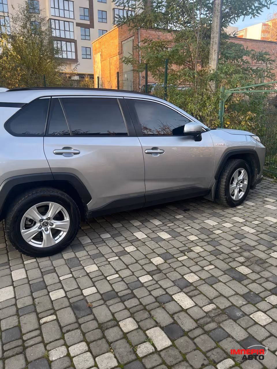 Toyota RAV4 - фото 10