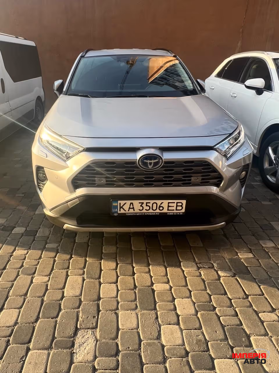 Toyota RAV4 - фото 9