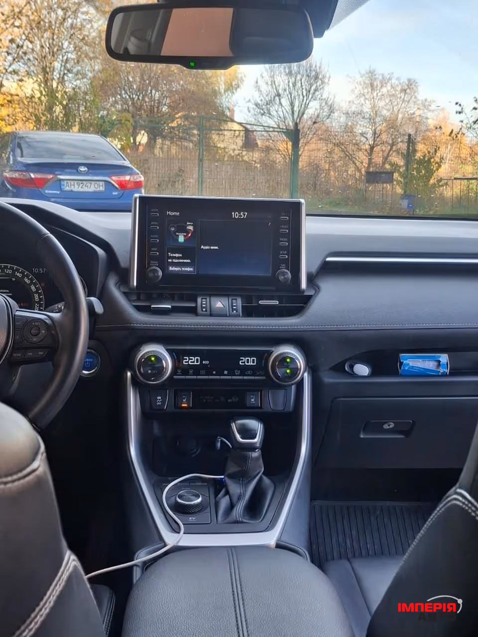 Toyota RAV4 - фото 5