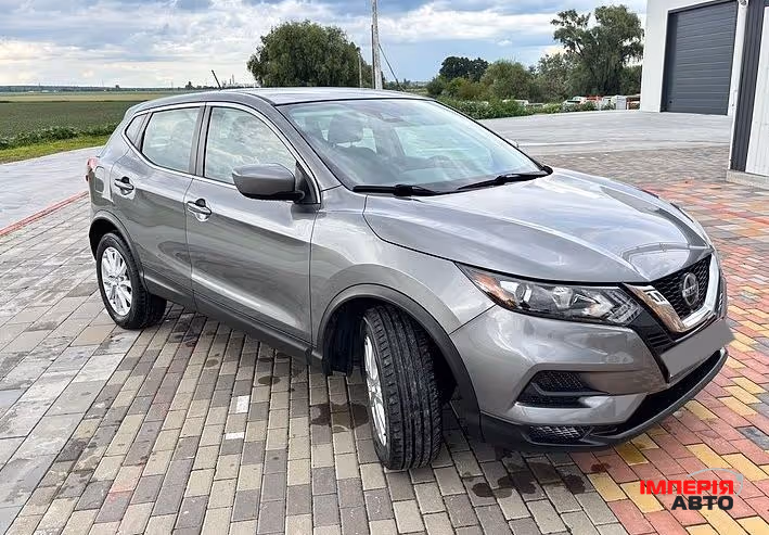 Nissan Rogue Sport - фото 2