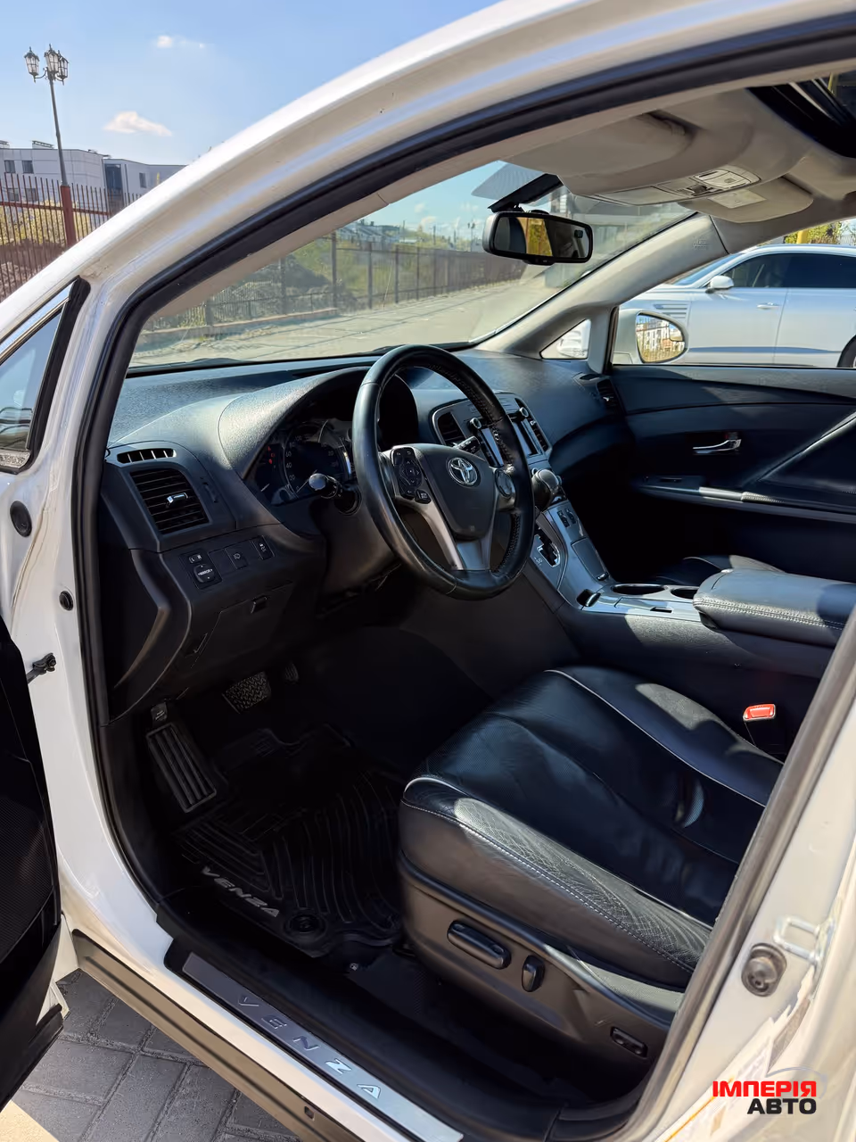 Toyota Venza - фото 7
