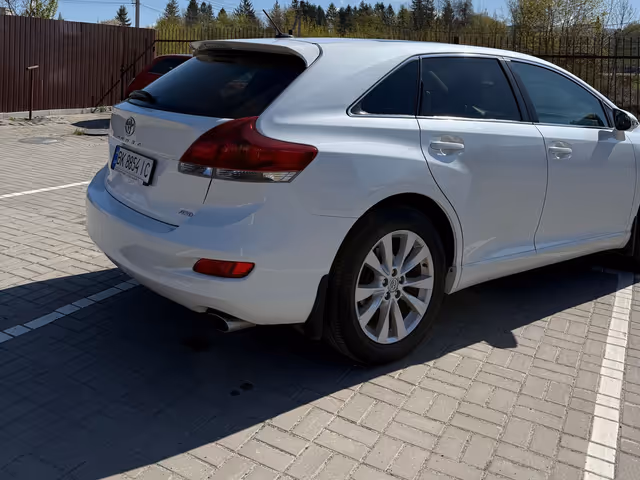 Toyota Venza - фото 4
