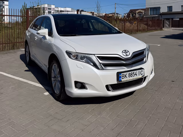 Toyota Venza - фото 2
