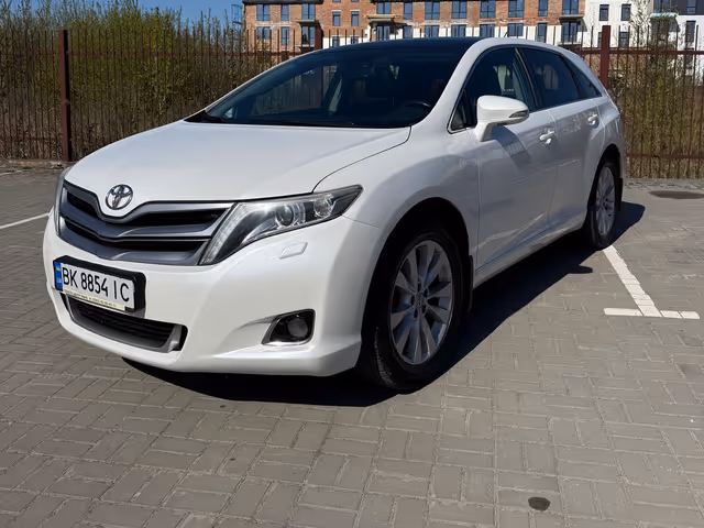 Toyota Venza - фото 1
