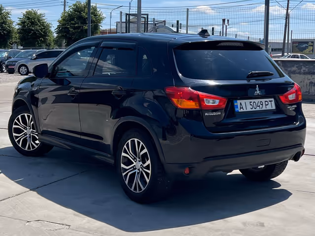 Mitsubishi Outlander Sport - зображення 4