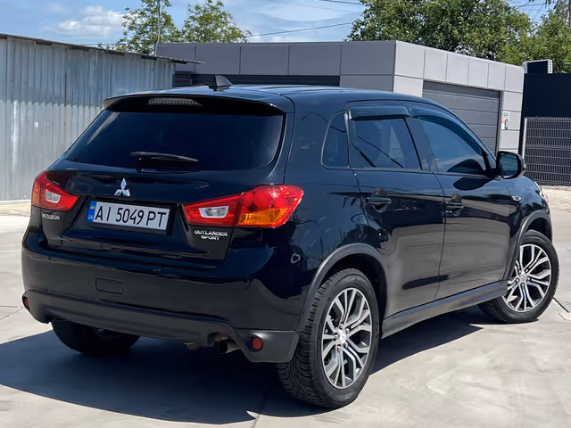 Mitsubishi Outlander Sport - зображення 3