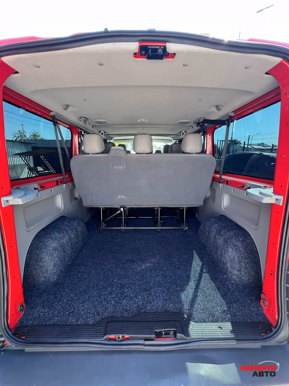 Opel Vivaro - фото 31