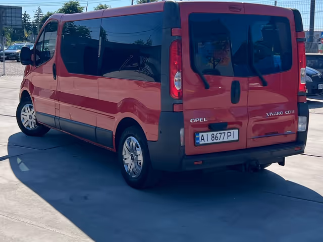 Opel Vivaro - фото 4