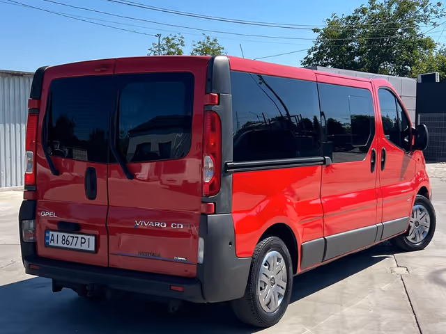 Opel Vivaro - фото 3