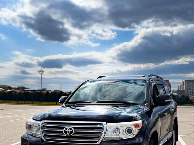 Toyota Land Cruiser - фото 1