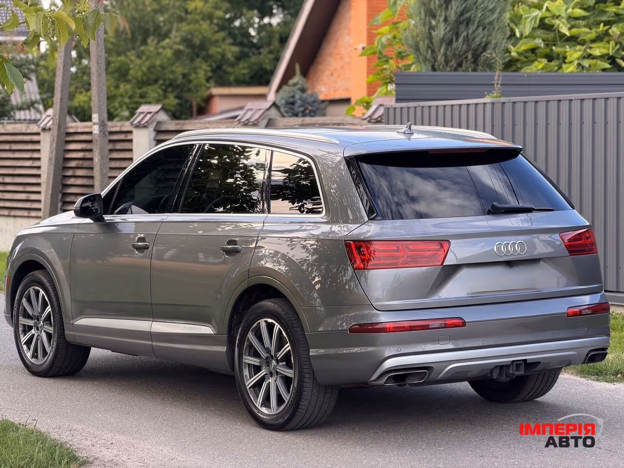 Audi Q7 - фото 6