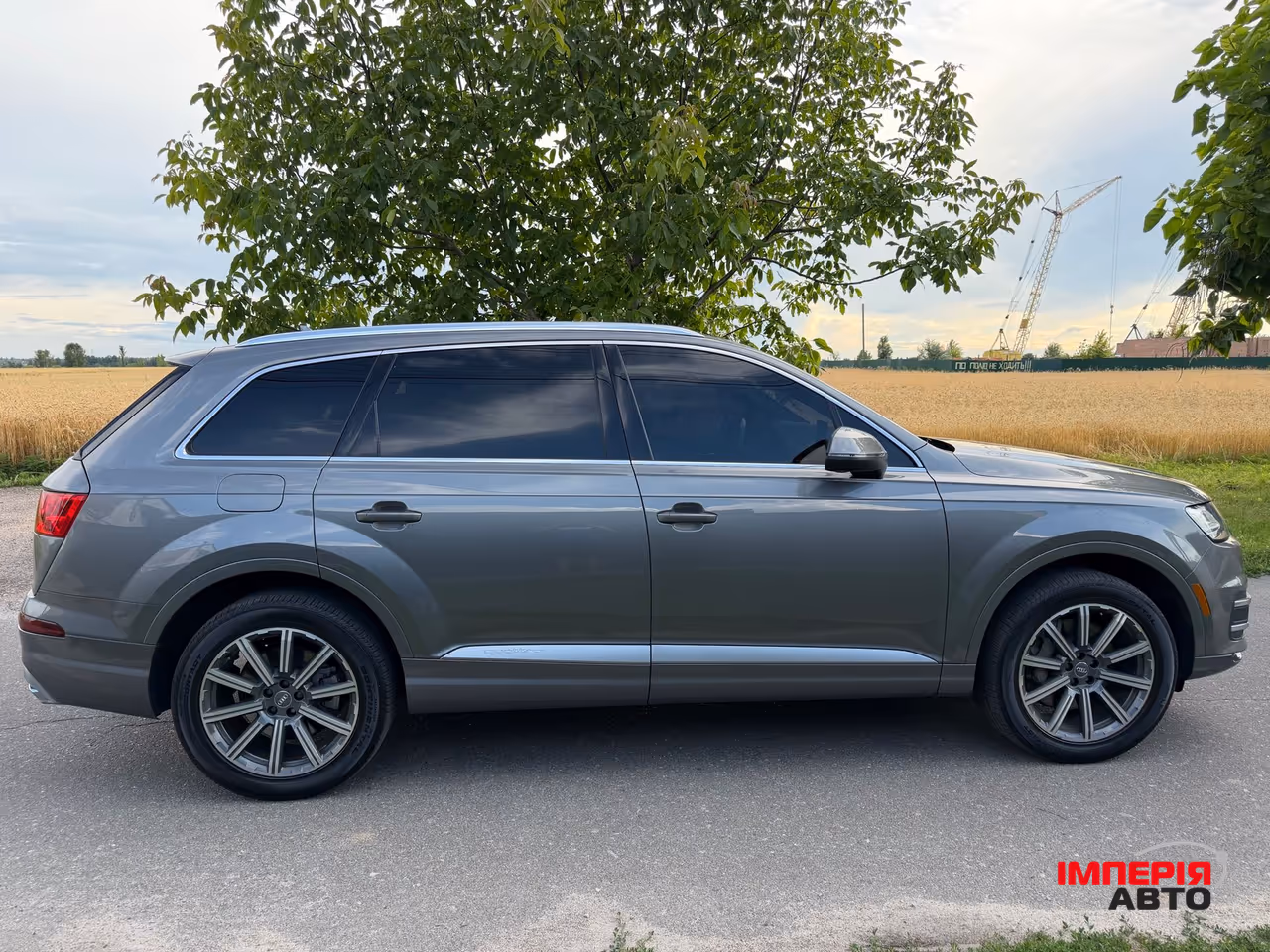 Audi Q7 - фото 5