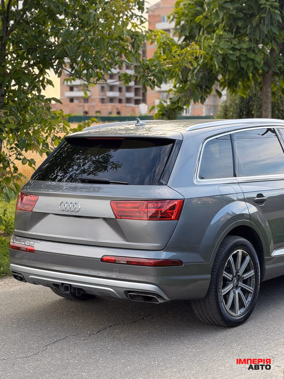 Audi Q7 - фото 8