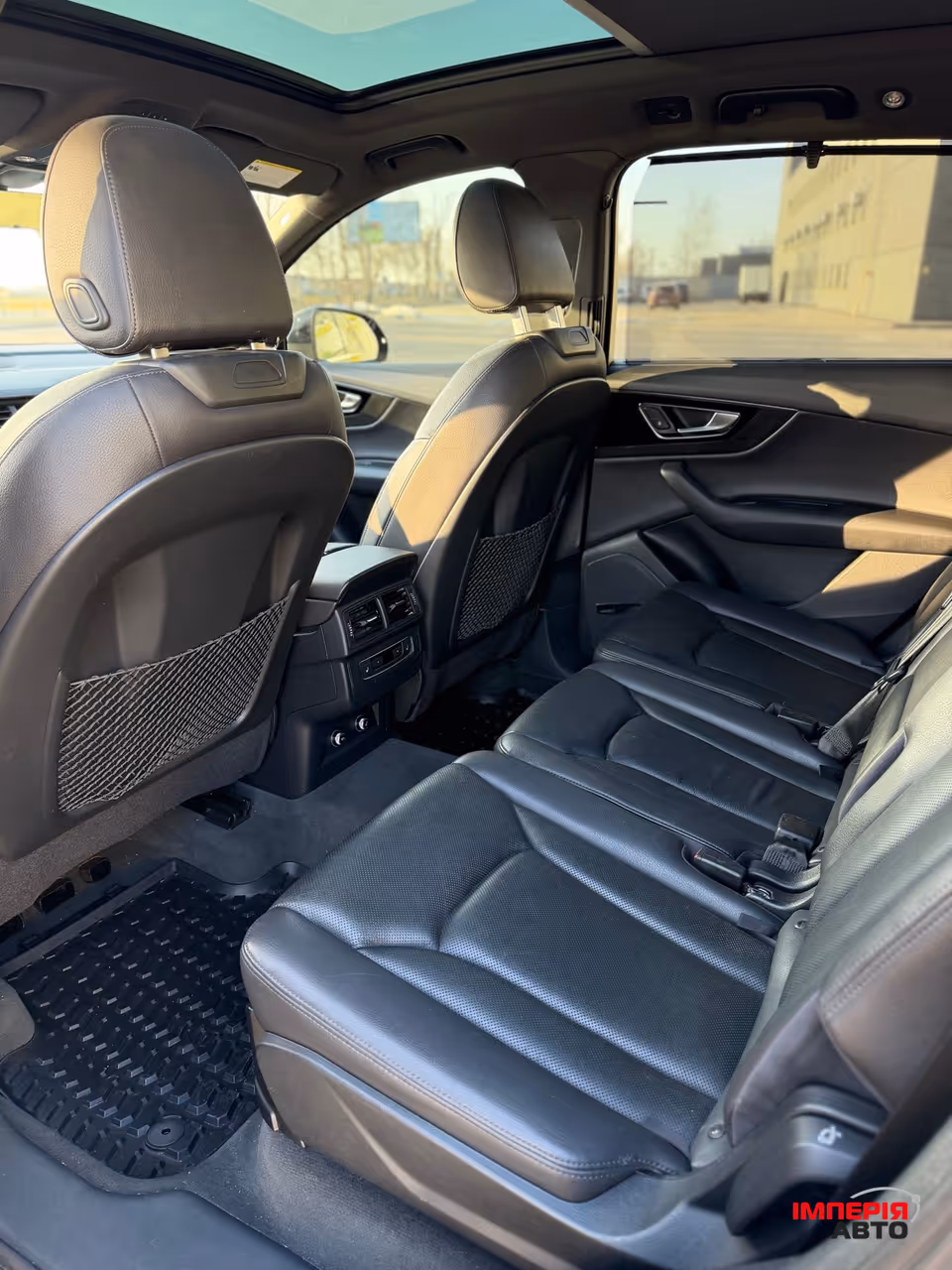 Audi Q7 - фото 20
