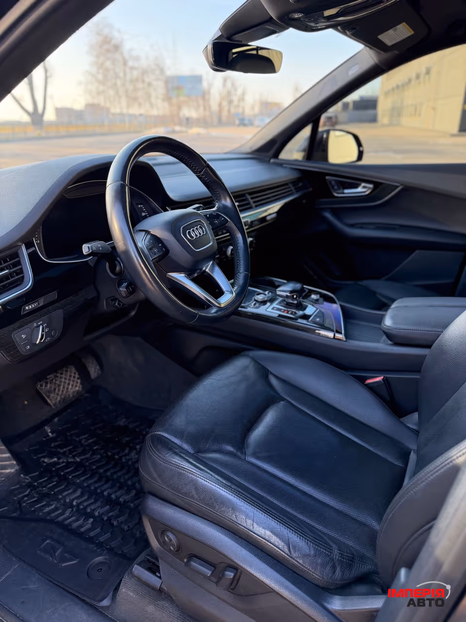 Audi Q7 - фото 19