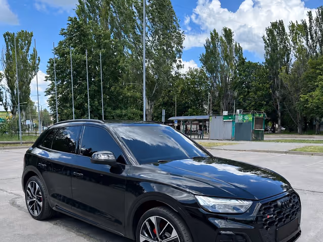 Audi SQ5 - фото 2