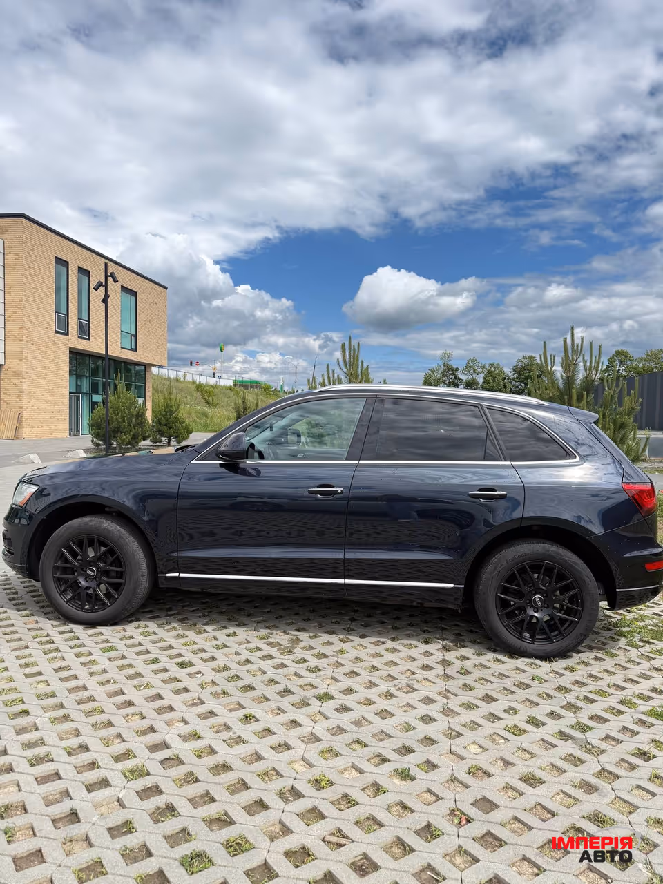 Audi Q5 - фото 7