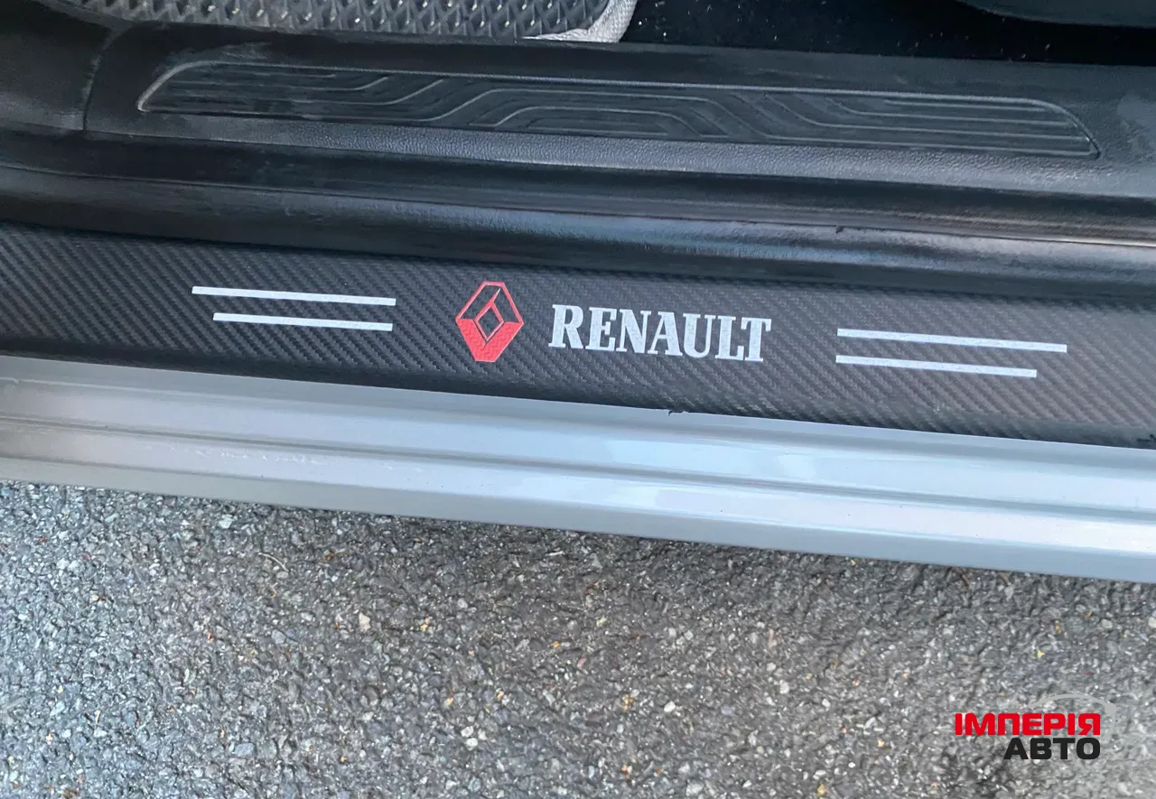 Renault Megane - фото 8