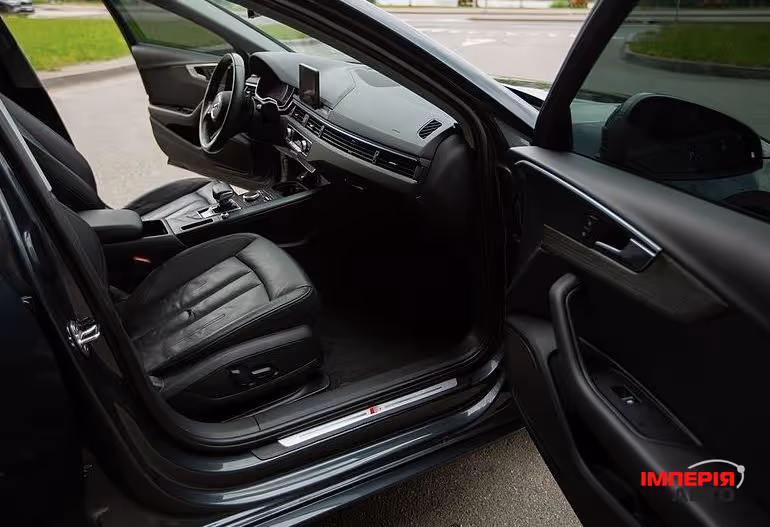Audi A4 - фото 13