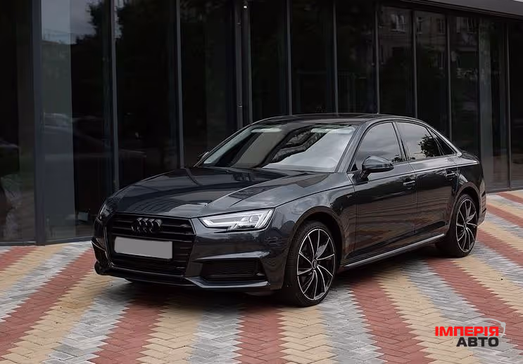 Audi A4 - фото 1