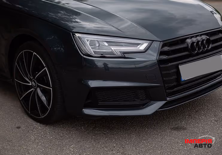 Audi A4 - фото 5