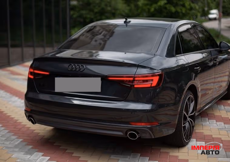 Audi A4 - фото 10