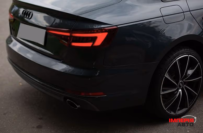 Audi A4 - фото 6