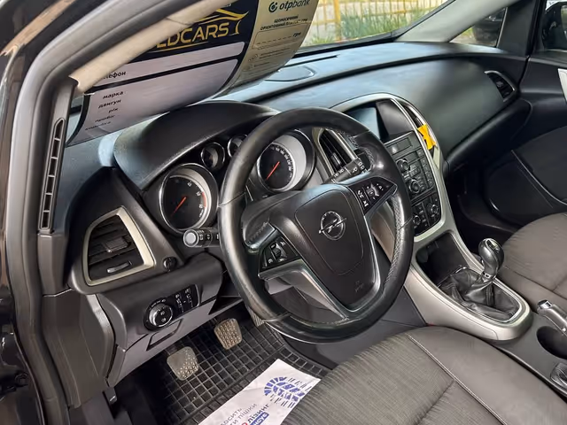 Opel Astra - фото 5