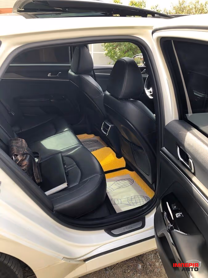 Kia K5 - фото 8